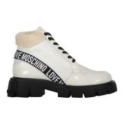 Contrasterende Veterschoenen met Patentdetails Love Moschino , White ,...