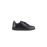 Zwarte Leren Terrace Sneakers met Blauw Embleem Burberry , Black , Her...