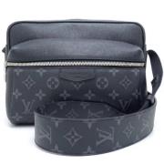 Pre-owned Canvas shoulder-bags Louis Vuitton Vintage , Black , Heren