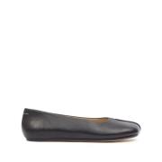 Zwarte leren ballerina`s met mocassinsteek MM6 Maison Margiela , Black...