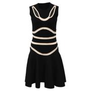 Pre-owned Wool dresses Alexander McQueen Pre-owned , Black , Dames