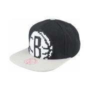 Zwarte Brooklyn Nets 8-Bit Snapback Pet Mitchell & Ness , Black , Here...