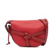 Pre-owned Leather shoulder-bags Loewe Pre-owned , Red , Dames