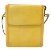 Pre-owned Leather pouches Louis Vuitton Vintage , Yellow , Dames