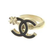 Pre-owned Metal rings Chanel Vintage , Yellow , Dames