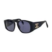 Pre-owned Plastic sunglasses Chanel Vintage , Black , Dames