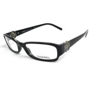 Pre-owned Glass sunglasses Chanel Vintage , Black , Dames