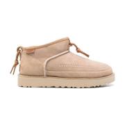 Zand Suède Enkellaars met Knoopdetail UGG , Beige , Dames