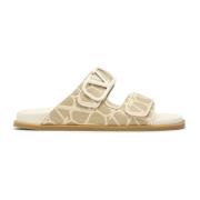 Iconographe Platte Sandalen Vrouwen Italië Valentino Garavani , Beige ...