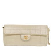 Pre-owned Leather shoulder-bags Chanel Vintage , Beige , Dames