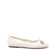 Witte Ballerina Schoenen Elegante Stijl Salvatore Ferragamo , White , ...