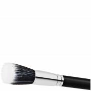 MAC 187S Duo Fibre Face Brush