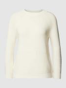 Gebreide pullover in wit met ronde hals, model 'LINZ'