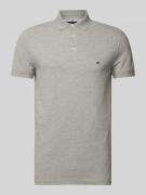 Slim fit poloshirt met labelstitching