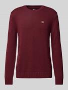 Slim fit gebreide pullover met logobadge