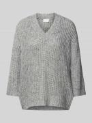 Gebreide pullover met V-hals, model 'vinda'