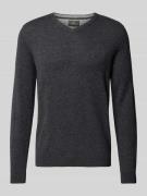 Gebreide pullover met V-hals