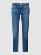 Jeans met labeldetails