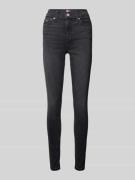 Skinny fit jeans met labelstitching, model 'NORA'