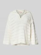 Gebreide pullover met ajourpatroon