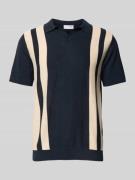 Poloshirt met V-hals, model 'MATTIS'