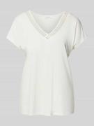 T-shirt van een modalmix met V-hals