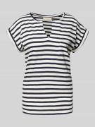 T-shirt met V-hals, model 'Viva'