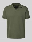 Regular fit poloshirt met V-hals