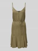 Getailleerde mini-jurk met tailleband, model 'NYA'