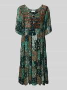 Knielange jurk met druppelvormige hals