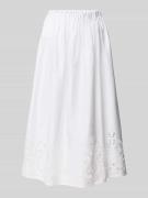 Midirok met broderie anglaise