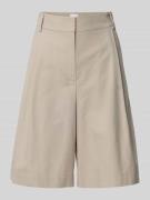 Bermuda met paspelzakken aan de achterkant