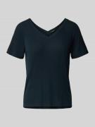 T-shirt met V-hals, model 'Savella'
