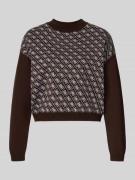 Korte gebreide pullover met ronde hals