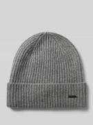 Gebreide muts van kasjmier met labeldetail, model 'FENOL'