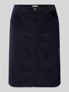 Uitlopende minirok in ribcordlook