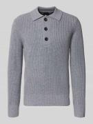 Gebreide pullover met platte kraag en knoopsluiting