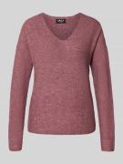 Regular fit gebreide pullover met V-hals, model 'CAMILLA'