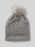 Muts met wol, model 'JAROLINE'