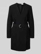 Wikkeljurk met riem en V-hals