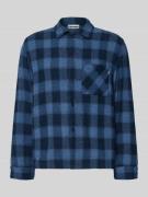 Geruit overhemd in verkort model met borstzak