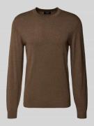 Gebreide pullover met ribboorden