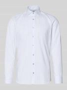 Slim fit zakelijk overhemd van katoenmix met kentkraag