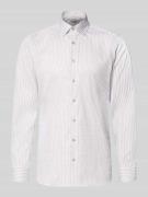 Slim fit zakelijk overhemd van katoenmix met kentkraag