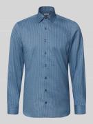 Slim fit zakelijk overhemd van katoenmix met kentkraag