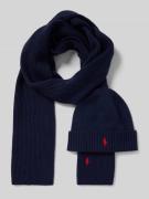 Sjaal en muts van wol in een set met cadeaubox