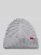 Beanie van zuivere, geribde scheerwol, model 'XOLA'