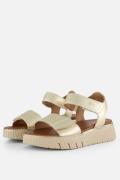 Tamaris Comfort Sandalen goud Leer