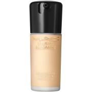 MAC Cosmetics Studio Radiance Serum-Powered Foundation Nc15