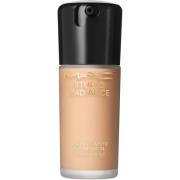 MAC Cosmetics Studio Radiance Serum-Powered Foundation Nw18